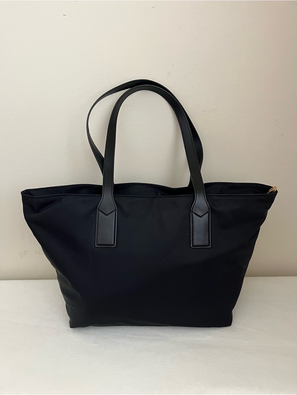 Marc Jacobs Black Nylon Large Tote with Gold Logo - Picture 5 of 14
